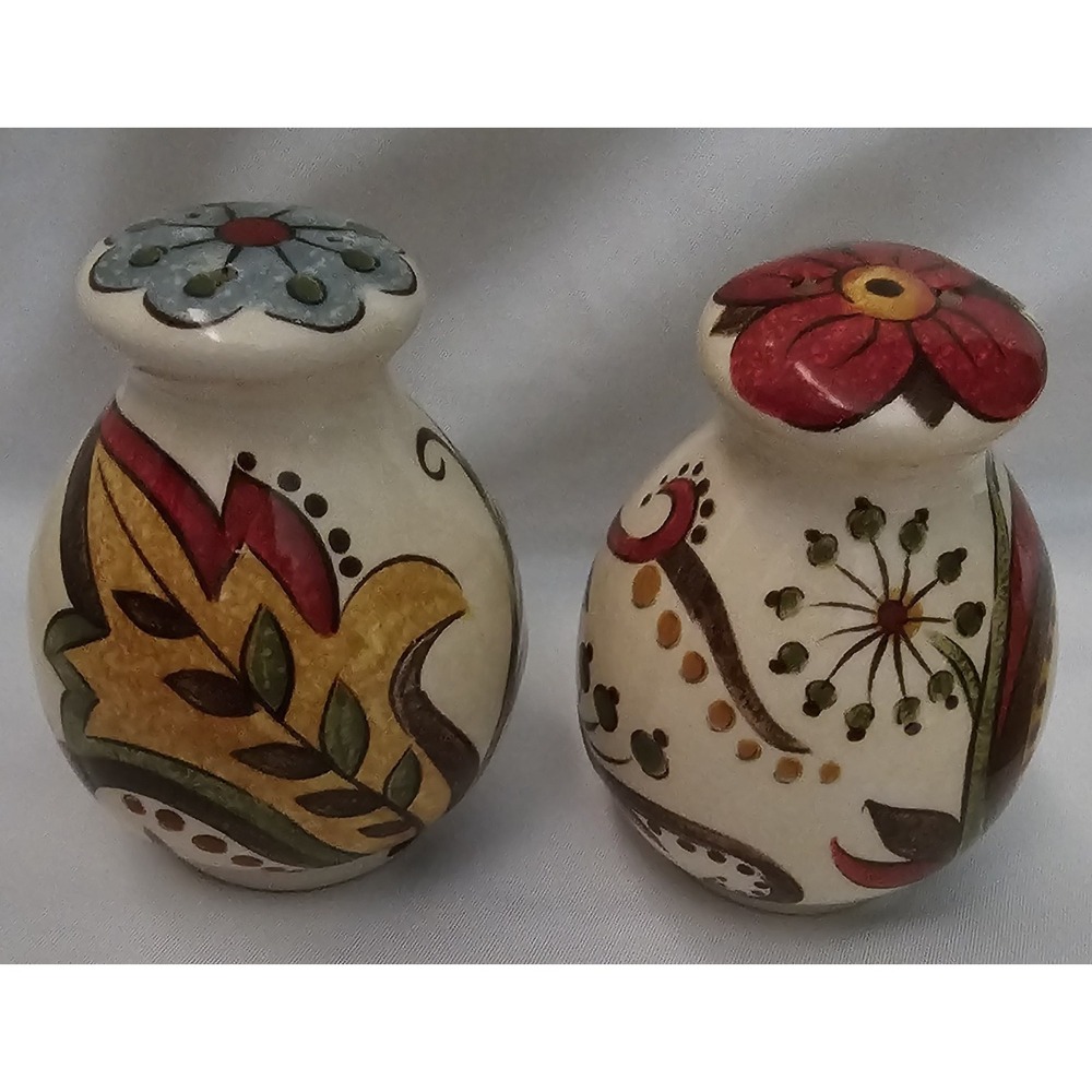 Pier 1 Imports Discontinued Salt & Pepper Shaker Set Carynthum Earthenware - Picture 5 of 15